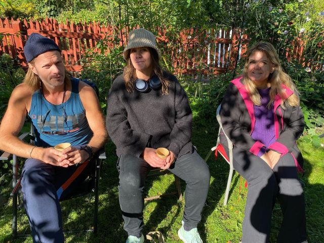 Söndagsöppet ute på kolonilotten bjöd på grillning, vackert väder och fina samtal.